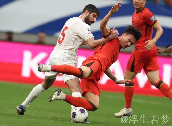 国足今晚世预赛末轮重庆主场对阵巴林