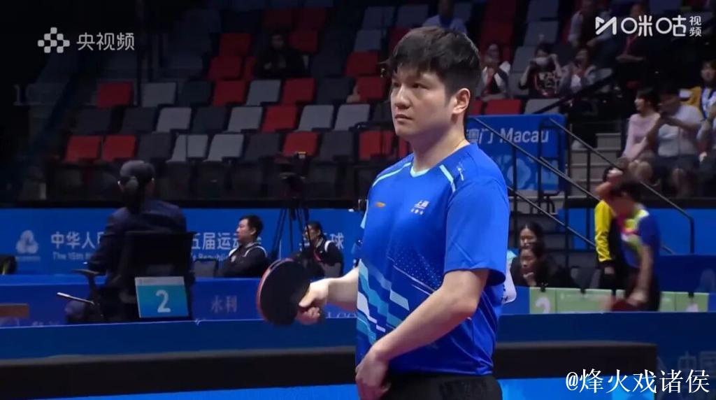 樊振东以4-1击败薛飞 顺利挺进十五运会男单八强