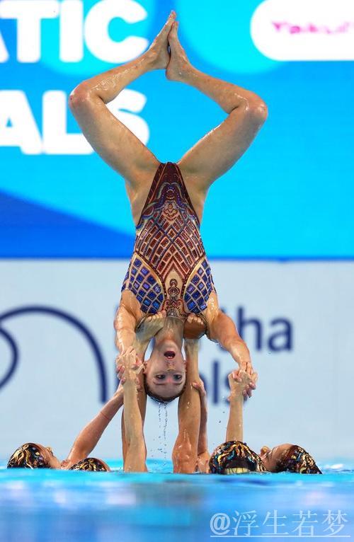 中国队世锦赛花游集体技巧自选夺冠，喜获第四金